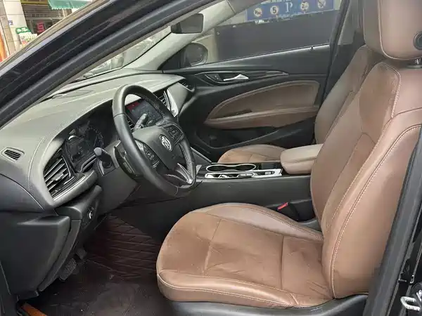 Buick Regal 2023, фото 4