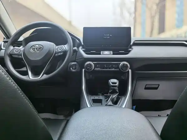 Toyota RAV4 2023, фото 17