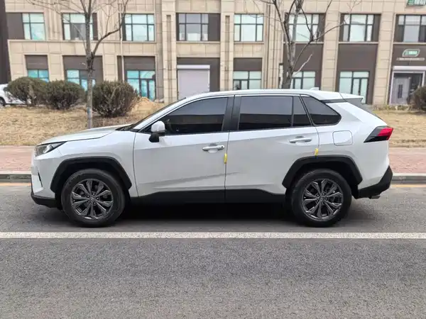 Toyota RAV4 2023, фото 7