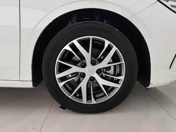 Geely Emgrand 2023, фото 6