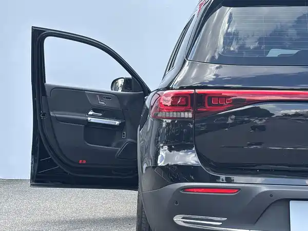 Mercedes-Benz EQB 2023, фото 8