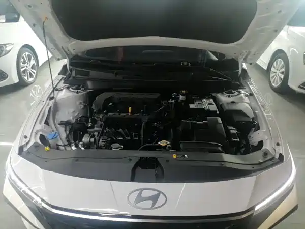 Hyundai Elantra 2023, фото 19