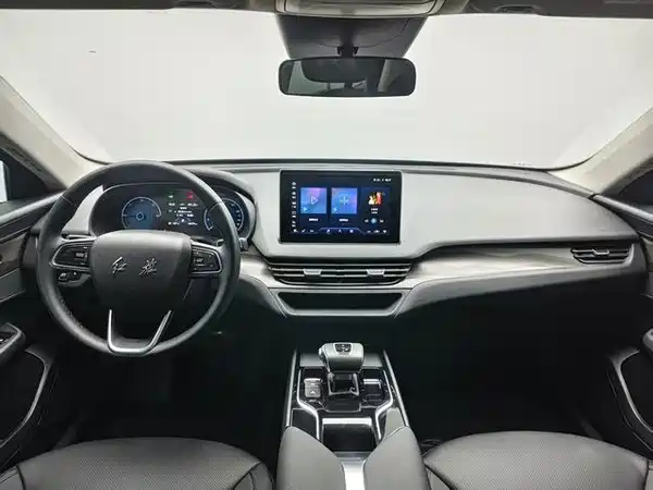 Hongqi E-QM5 2023, фото 5
