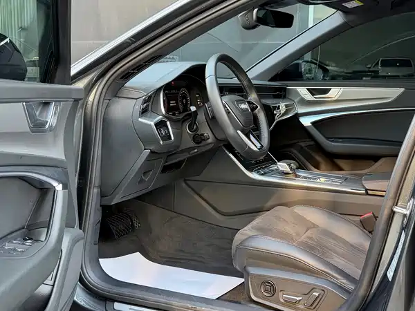 Audi A6L 2024, фото 11