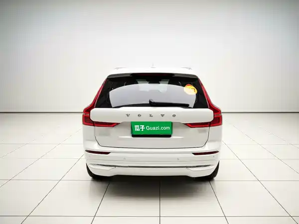 Volvo XC60 2023, фото 5