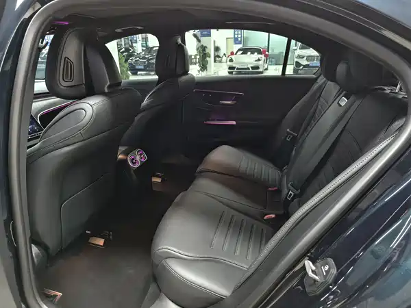 Mercedes-Benz C-Class 2024, фото 15