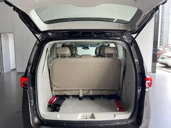 Buick GL8 2022, фото 25