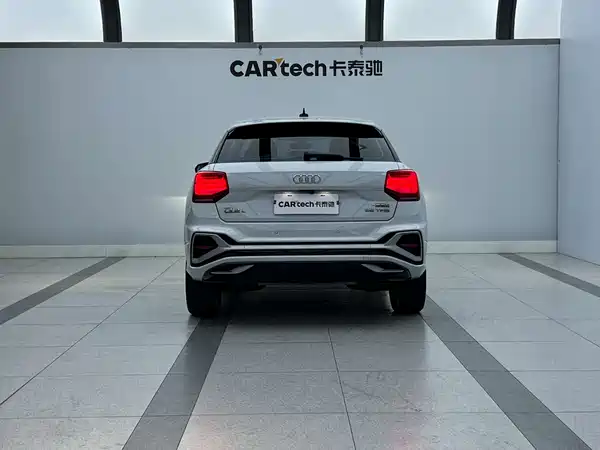 Audi Q2L 2022, фото 3