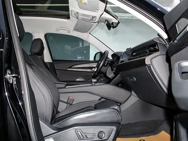 Audi Q6 2024, фото 17