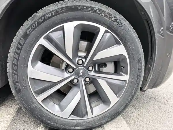 Li Auto ONE 2021, фото 10