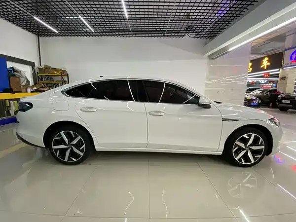 Volkswagen Lamando 2023, фото 8