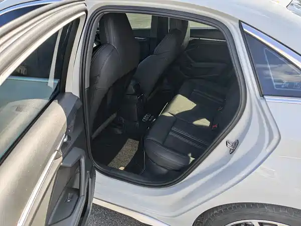 Audi A3 2023, фото 13