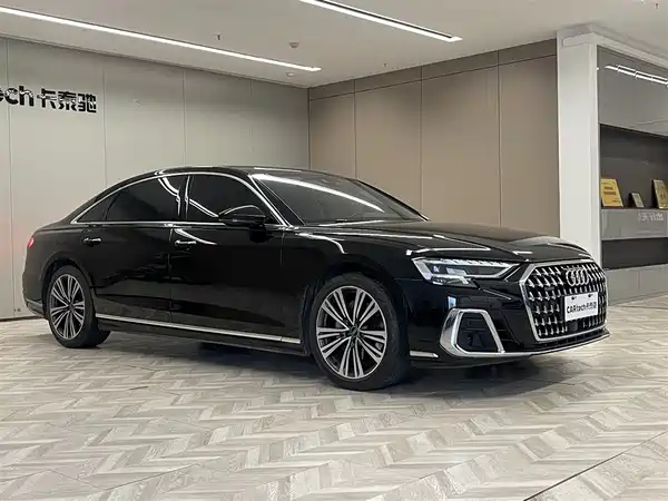 Audi A8 2023, фото 2