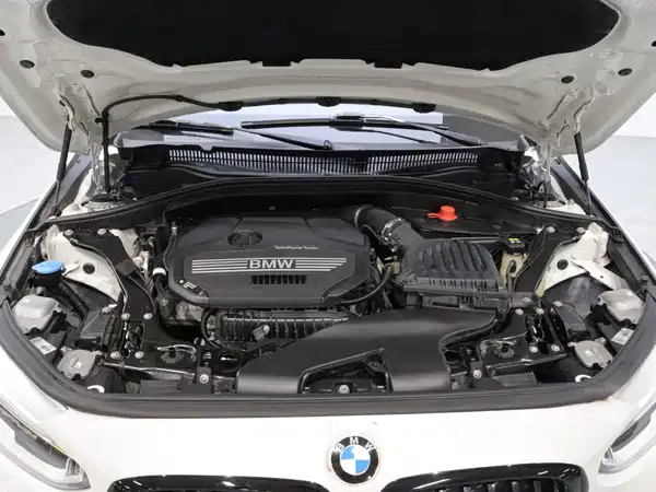 BMW 1 Series 2021, фото 20