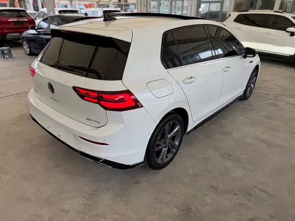 Volkswagen Golf 2023, фото 15
