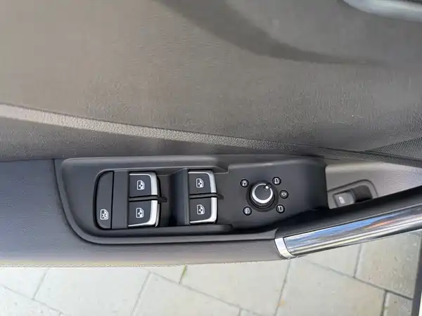 Audi Q2L 2022, фото 7