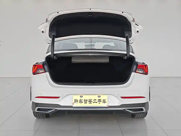 Kia K5 2025, фото 20