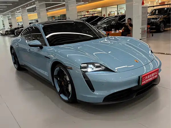 Porsche Taycan 2022, фото 3