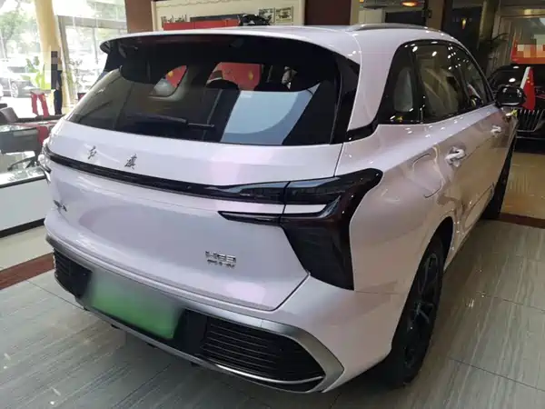 Hongqi HS3 PHEV 2025, фото 7
