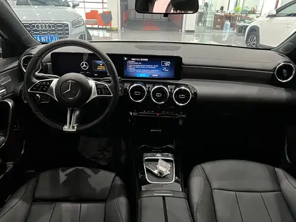 Mercedes-Benz A-Class 2023, фото 21