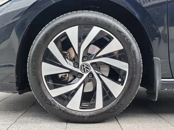 Volkswagen Passat 2025, фото 8