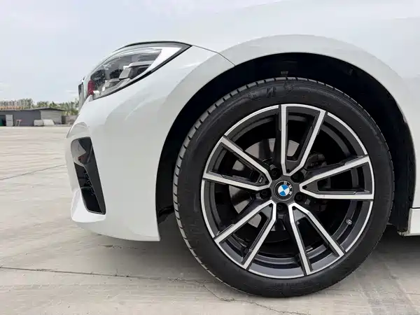 BMW 3 Series 2022, фото 24