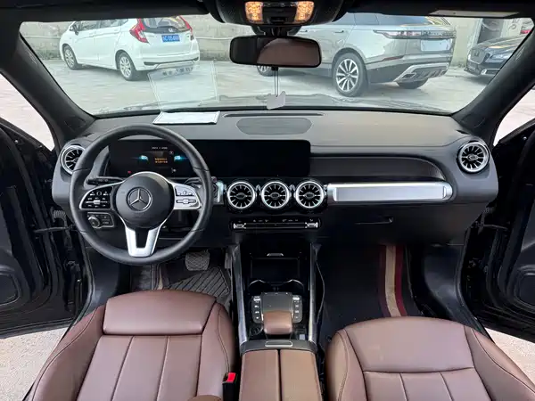 Mercedes-Benz GLB 2023, фото 23