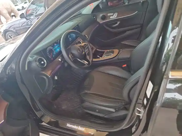 Mercedes-Benz E-Class PHEV 2022, фото 15