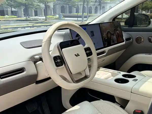 Li Auto i8 2025, фото 14