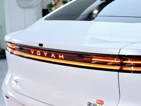 Voyah Passion L 2025, фото 13