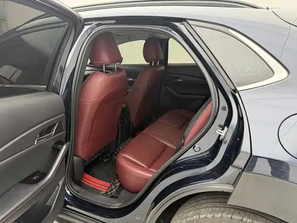 Mazda CX-30 2022, фото 8
