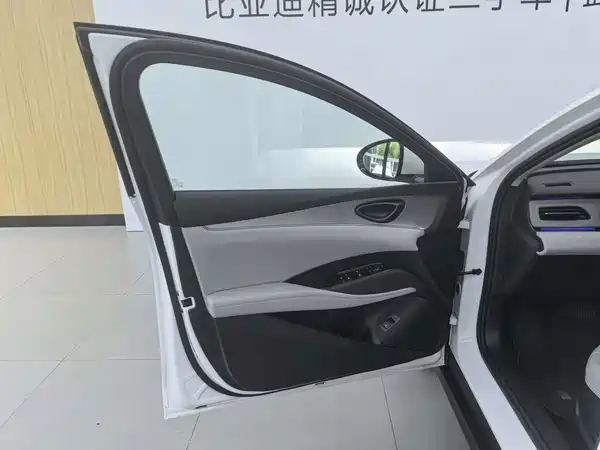 BYD Seal 06 DM-i Touring 2025, фото 18