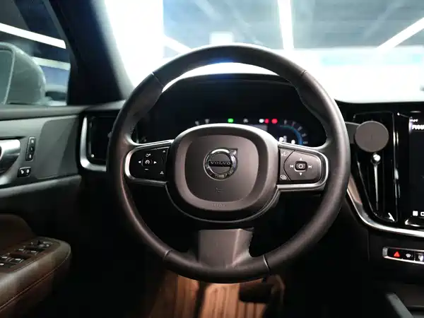 Volvo S60 2023, фото 15