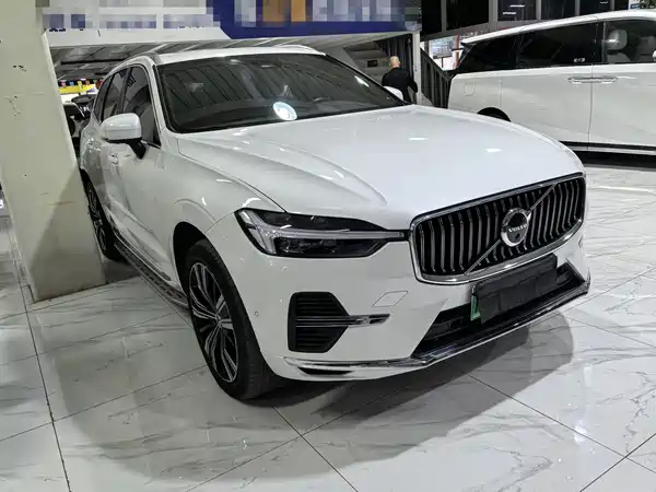 Volvo XC60 PHEV 2022, фото 3