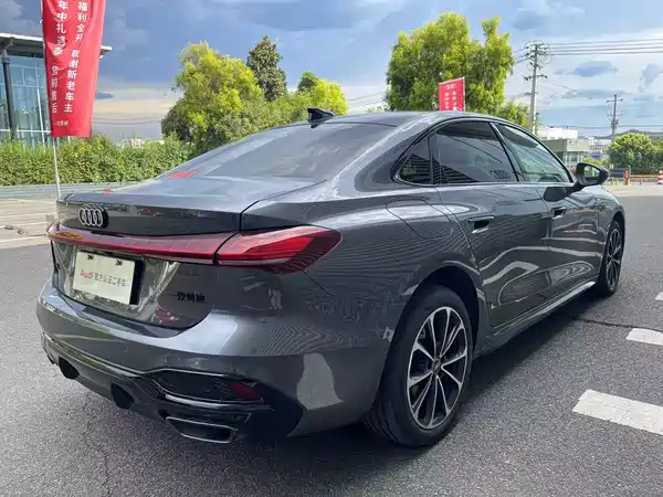 Audi A5L 2025, фото 9