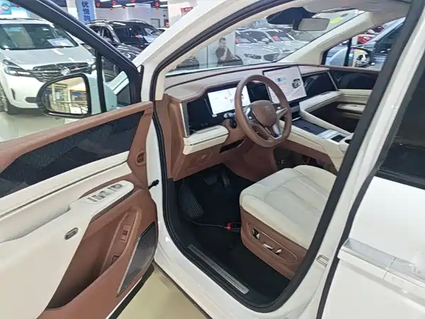 BYD Xia 2025, фото 13
