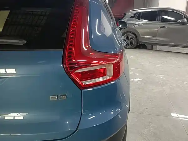 Volvo XC40 2023, фото 7