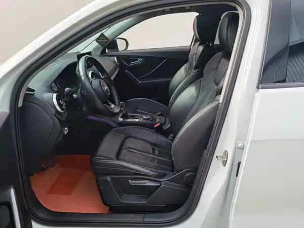 Audi Q2L 2022, фото 12