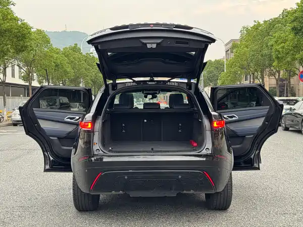 Land Rover Range Rover Velar 2023, фото 19