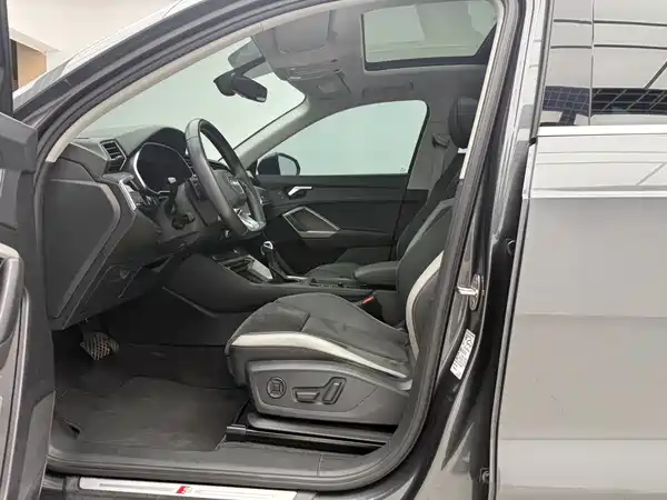 Audi Q3 2022, фото 12
