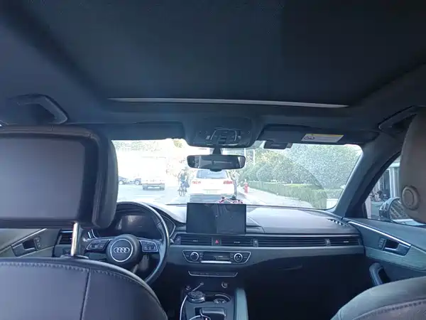 Audi A4L 2022, фото 8