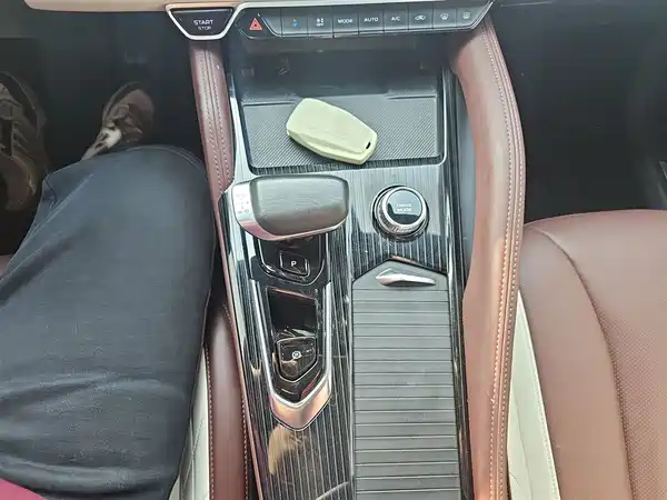 Geely Monjaro 2024, фото 13