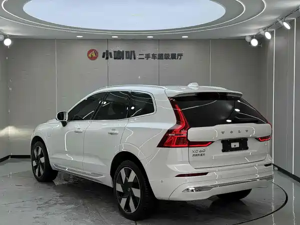 Volvo XC60 PHEV 2024, фото 6