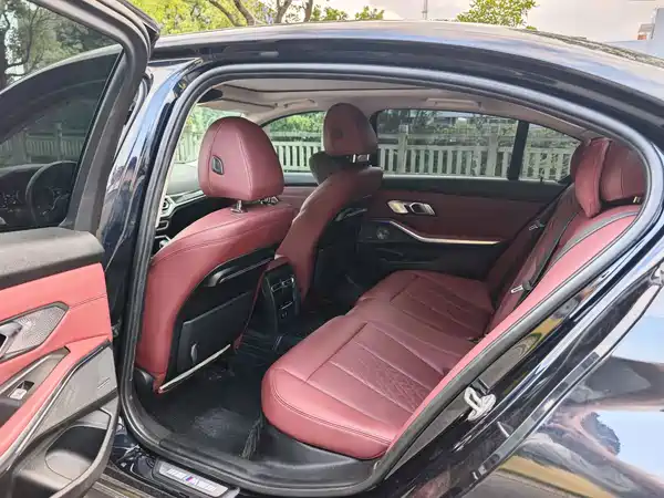 BMW 3 Series 2022, фото 5