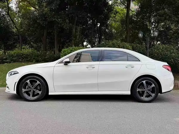 Mercedes-Benz A-Class 2022, фото 3