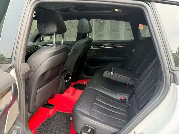 BMW 6 Series GT 2022, фото 8