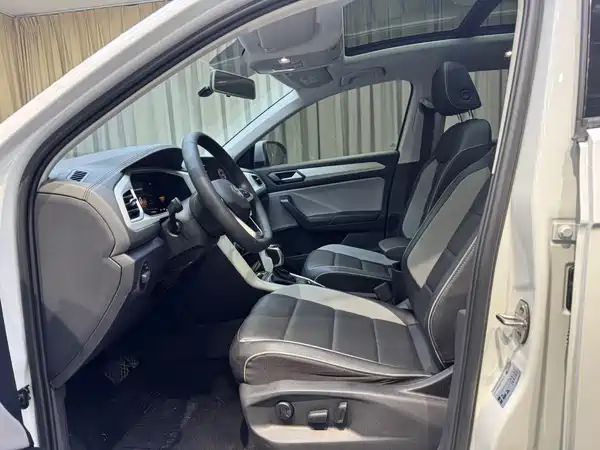 Volkswagen T-ROC 2023, фото 7