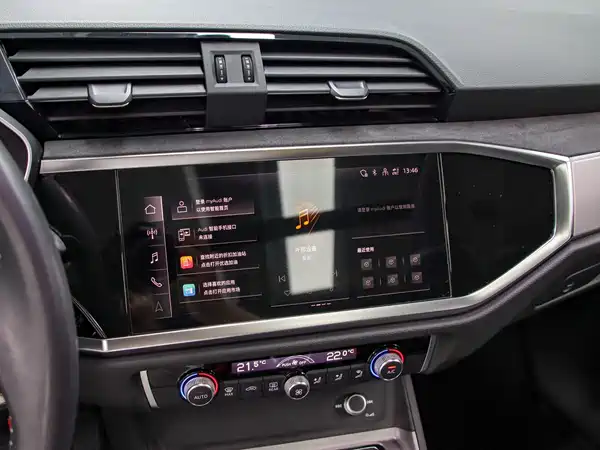 Audi Q3 2022, фото 8