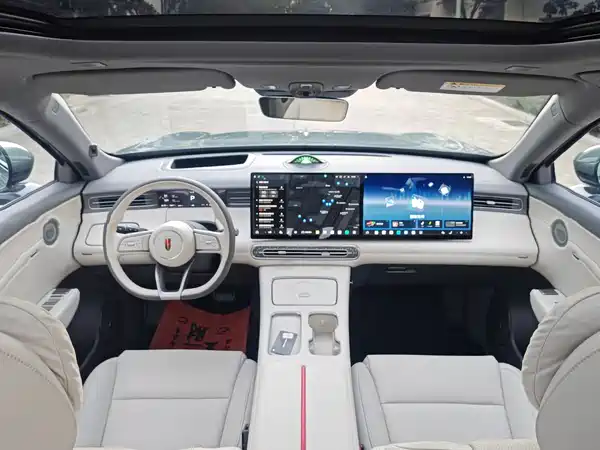 Hongqi HS6 PHEV 2026, фото 10