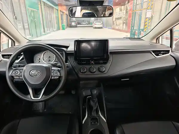 Toyota Corolla 2022, фото 4